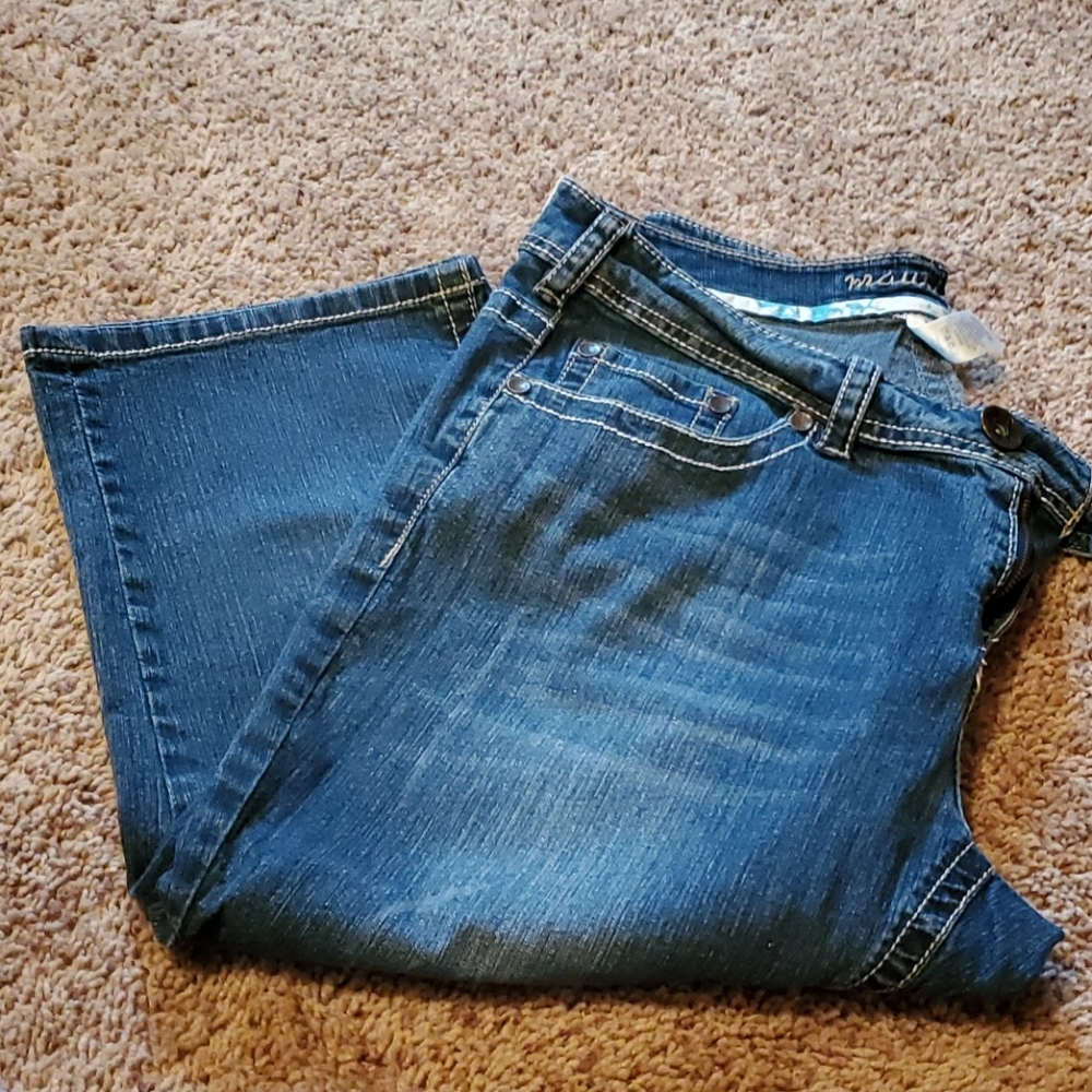 Maurices Capris